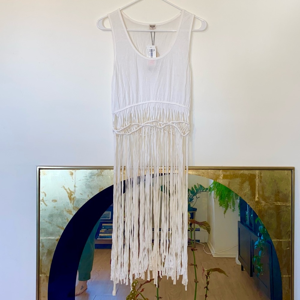 NWT Uniq White Fringe Cropped Tank Top Size M
